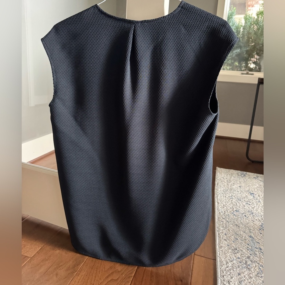 J. Crew Women's Black Honeycomb Cocoon Sleeveless Blouse - Picture 6 of 8
